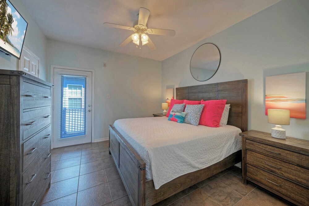9 Costa Bahia Condos Sleeps 48 + Pool Minutes to the Beach