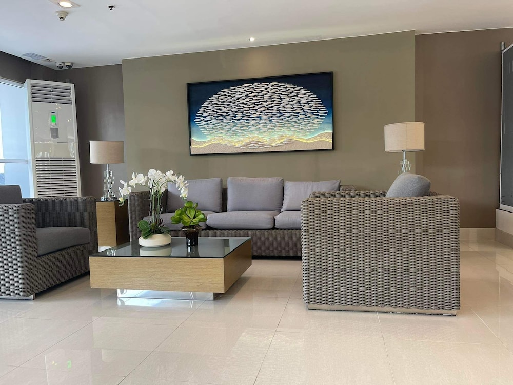 Sea Residences MOA Arena SMX BY DARPM