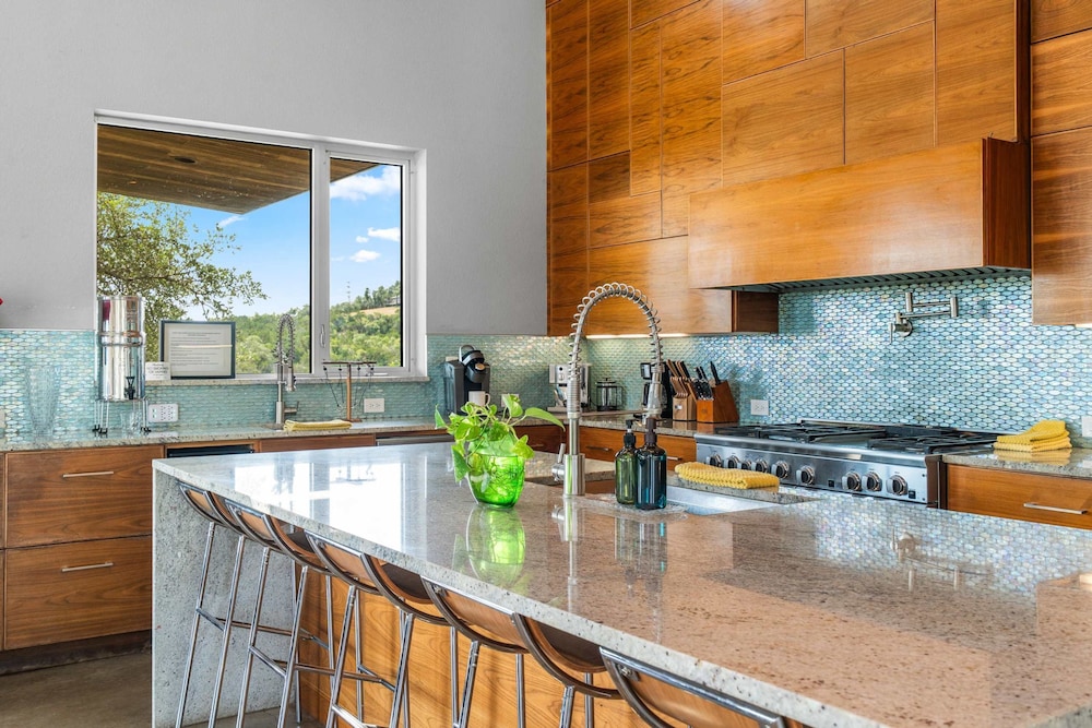 Luxury 4BR Hilltop Retreat With Scenic Views