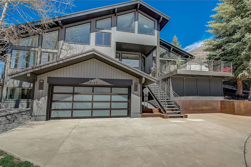 Lower Deer Valley Private Home by Luxury Mountain Destinations view 5