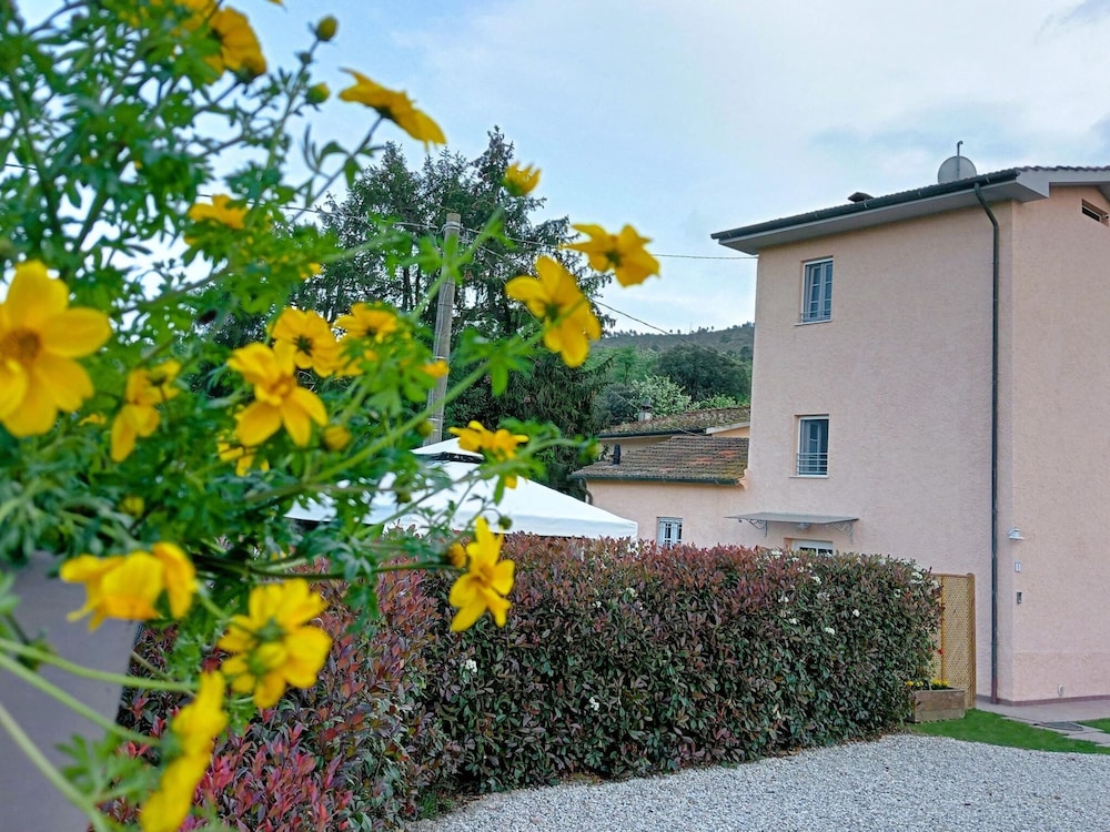 Casina di Andrea With Above Ground Pool, Capannori view 3