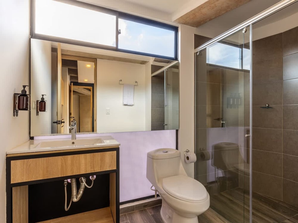Brilliant 1 BR in Chapinero