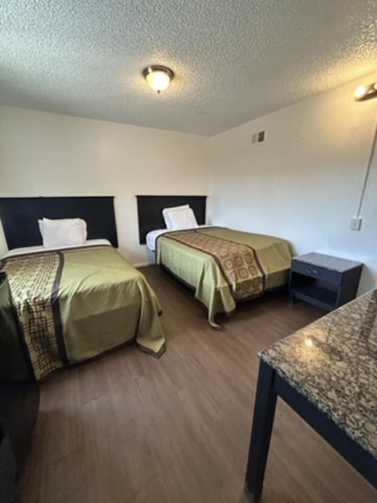 Encore Inn Inglewood