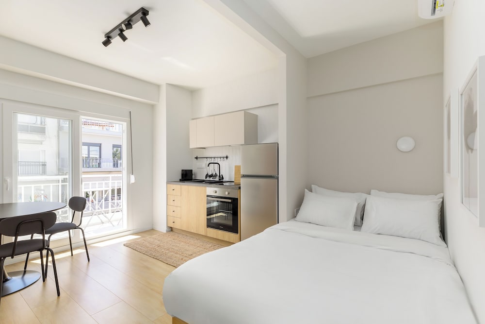 Amber Studios & Suites by halu