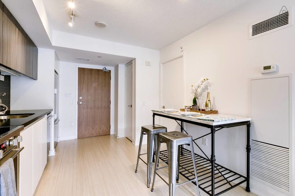 City Condo by Rogers Centre