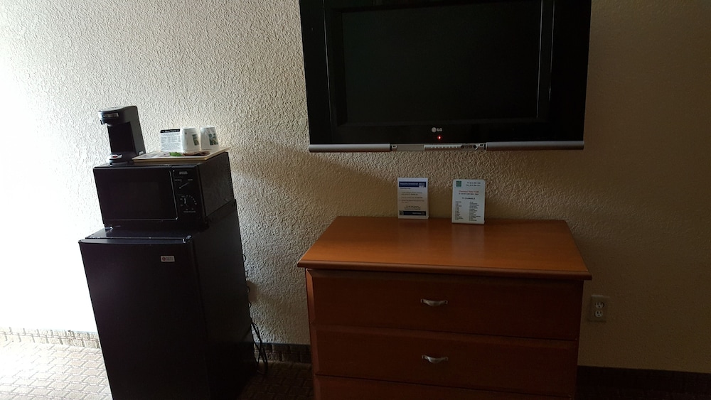 Tampa Vacations - Econo Lodge Busch Gardens - Property Image 26