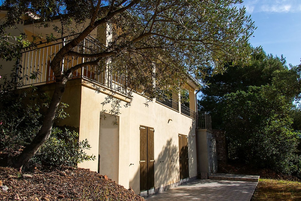 Sardinia Re - Villa Green Val