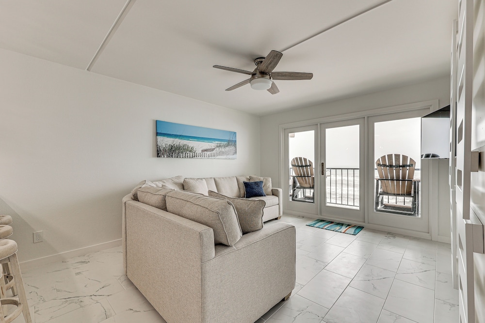 Dogs Welcome: Beachfront South Padre Island Condo