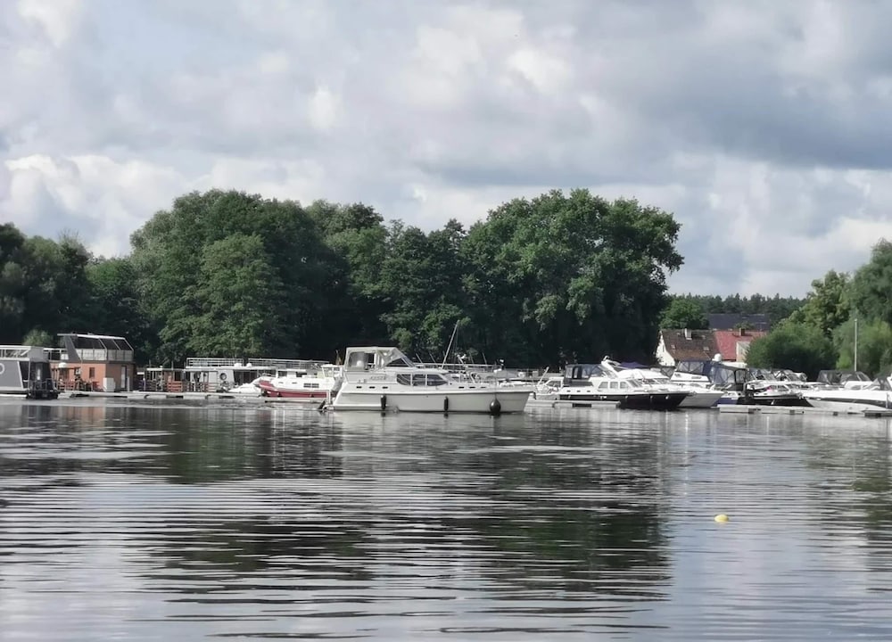 Reihenhaus mit Wlan in Buchholz am Muritzsee
