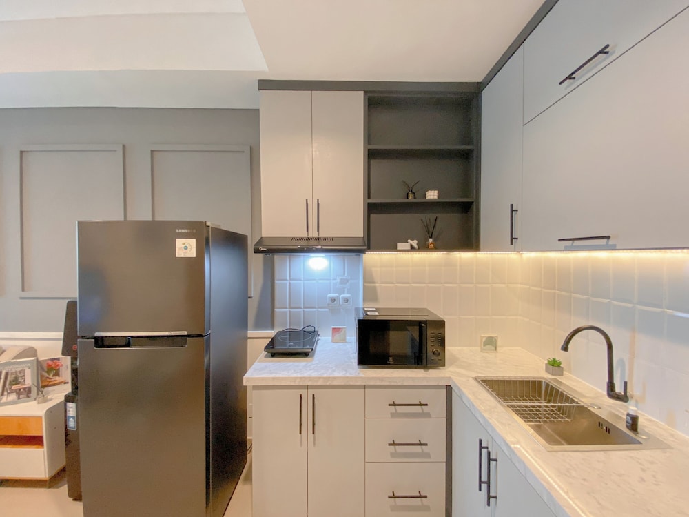 Good Choice and Homey 2BR Apartment Tamansari Iswara