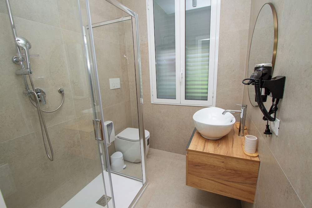 Suites Domus Fysi