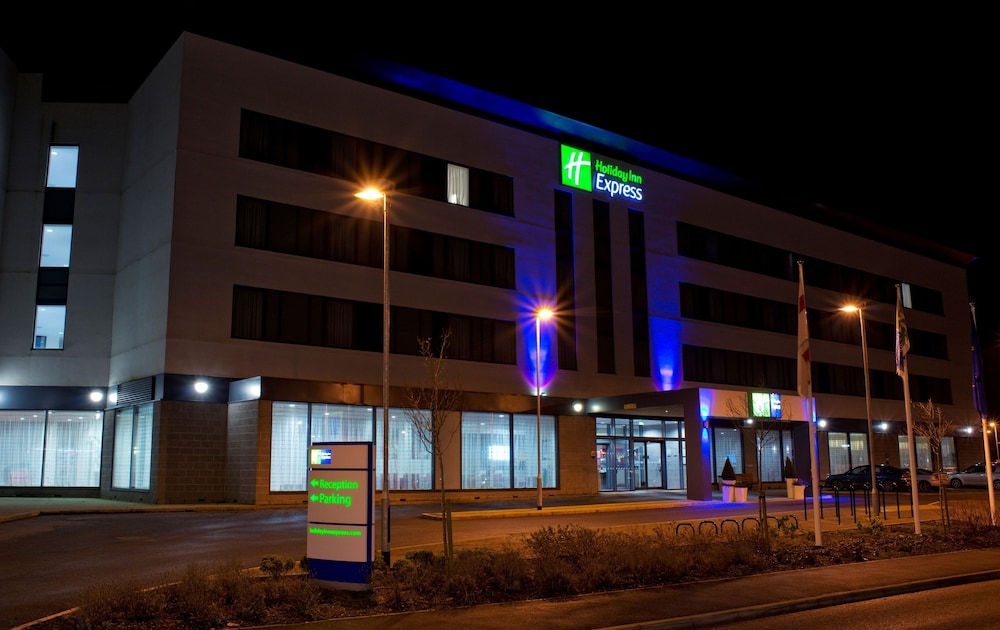 Rotherham Vacations - Holiday Inn Express Rotherham North, an IHG Hotel - Property Image 4