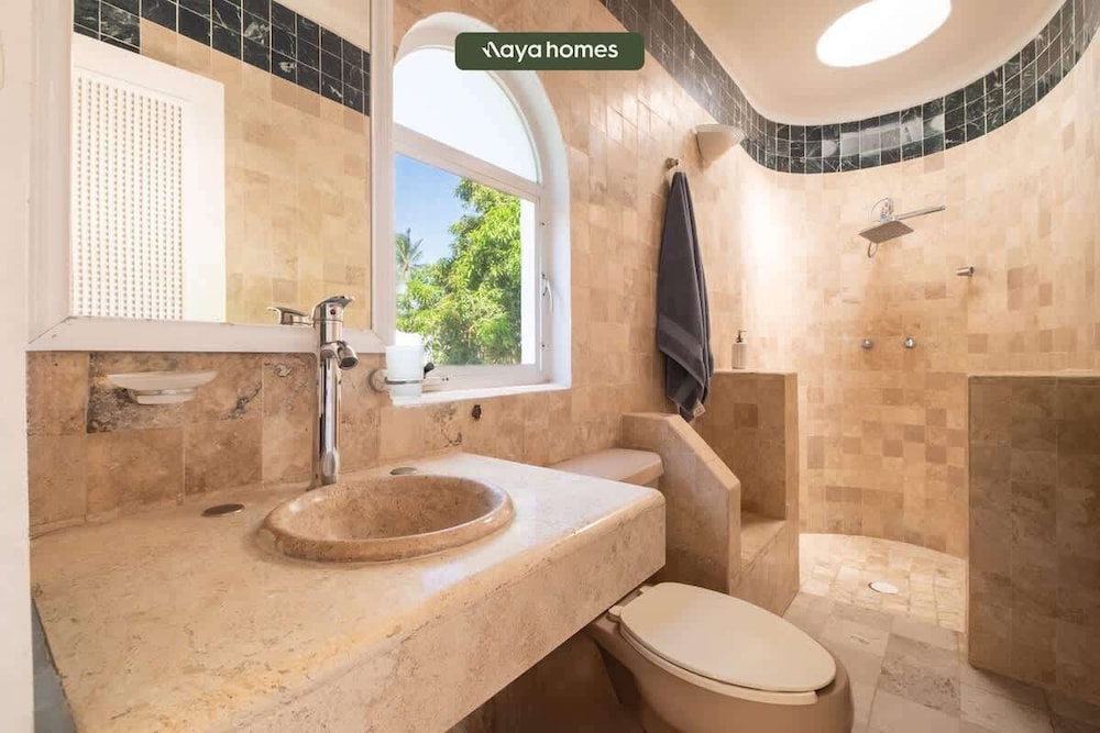 Amazing House -private Pool - Tennis - Paddle Cour