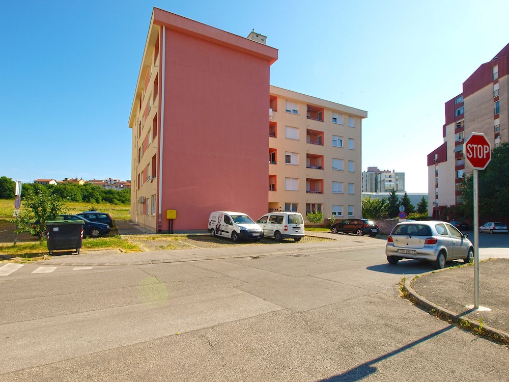 Apartment 1920 view 5