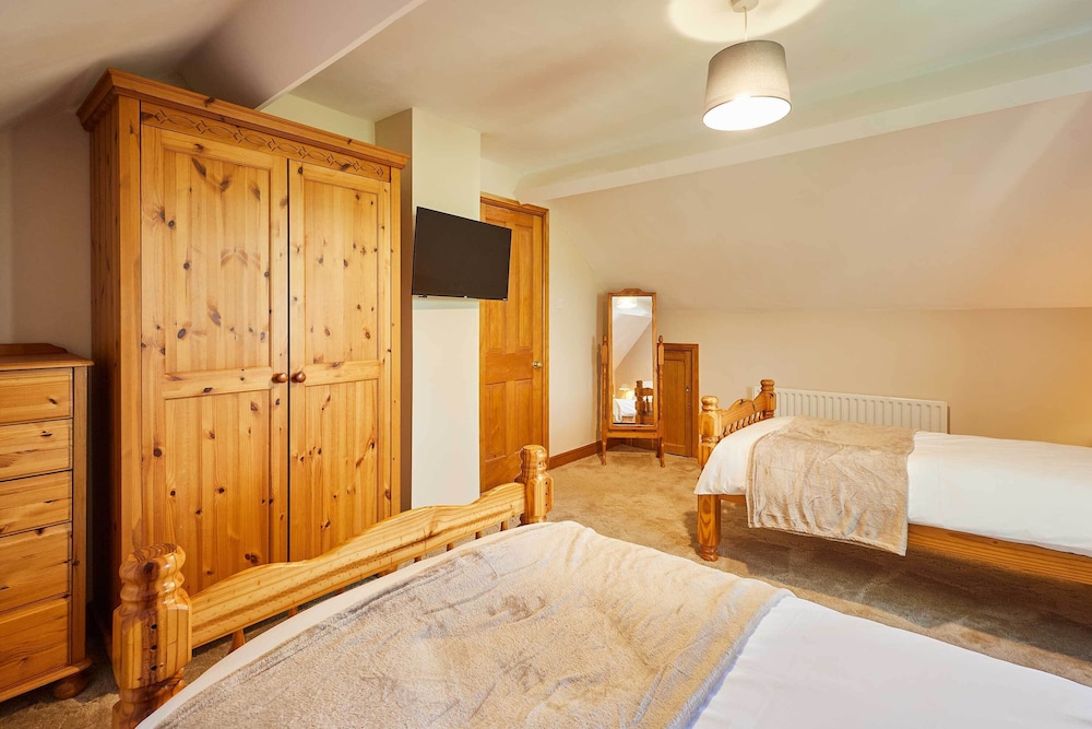 Host Stay Cherry Willows