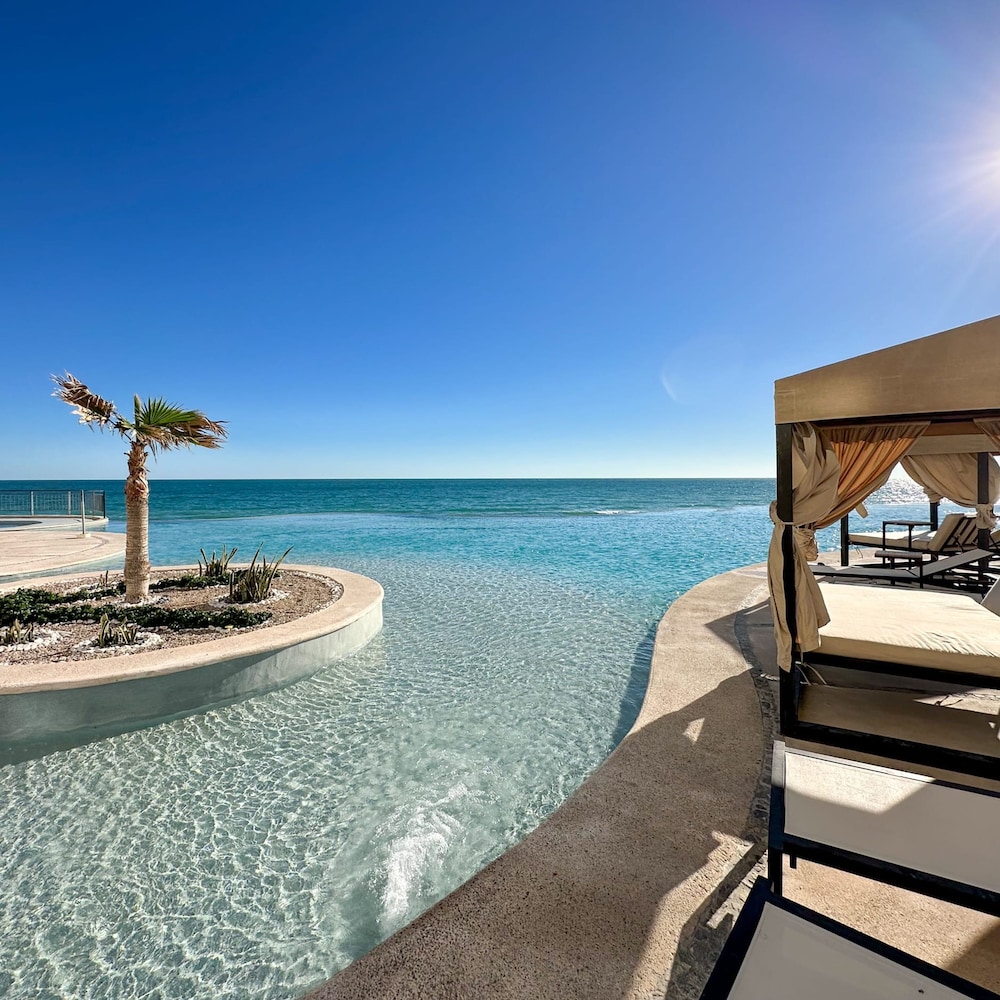 Has it all Beachfront Retreat With Stunning Views