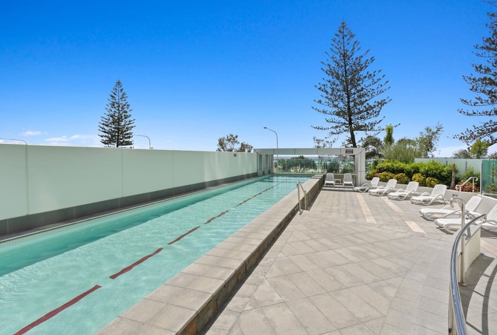 Luxury Beachfront Stay in Kirra