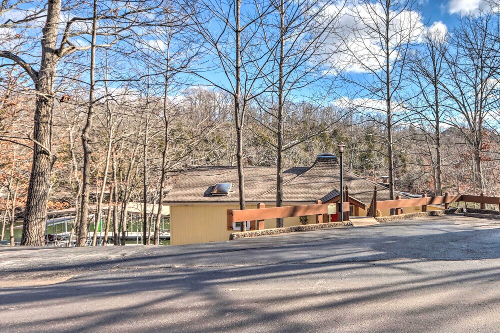 Spacious Decks & Dock: Margaritaville Home! view 5
