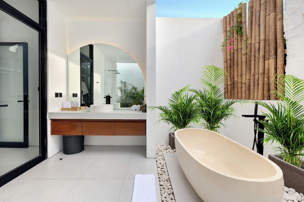 Baliwood Residence Villas II