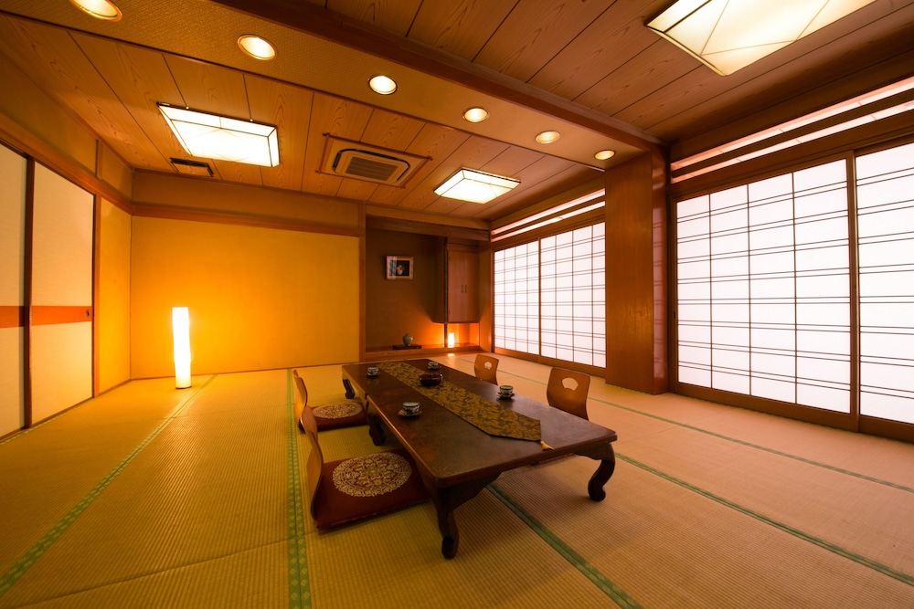 Beppu Koraku