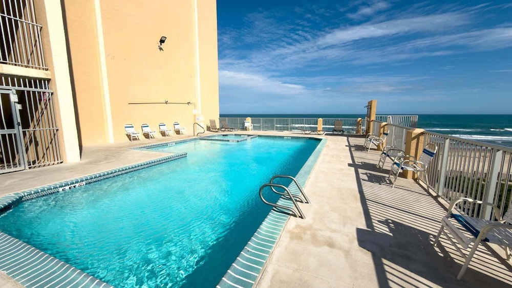 Penthouse Beachfront Views Renovated 4 Bedroom Condo