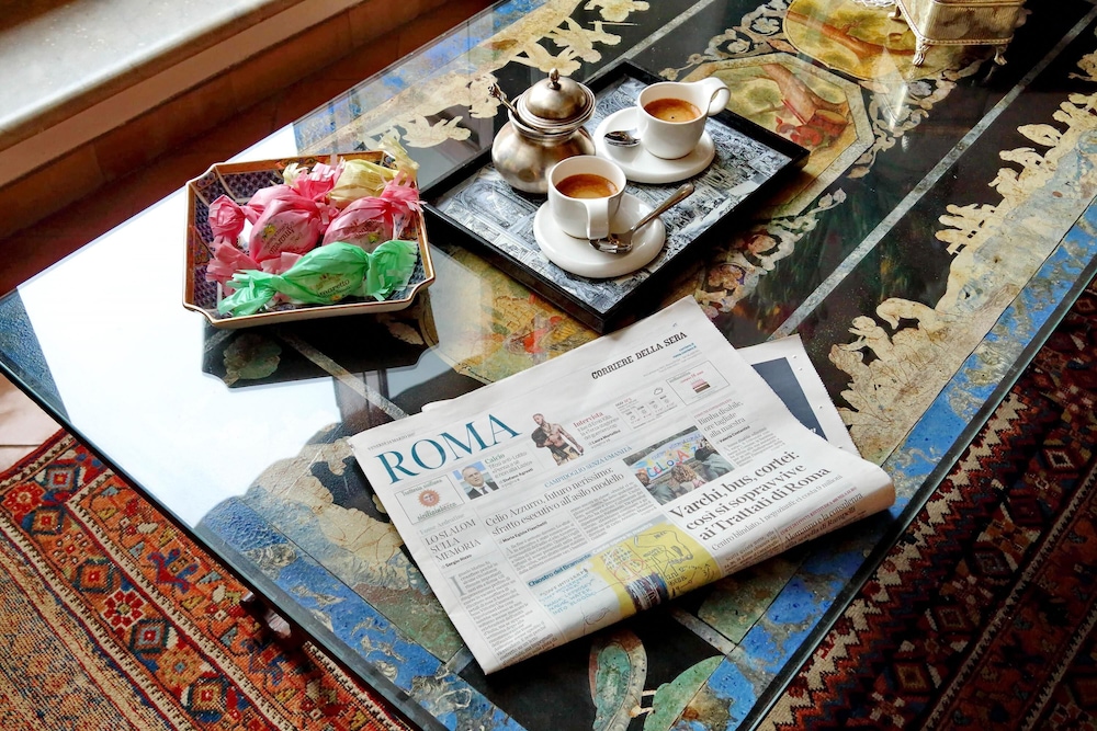 Palazzo Palermo Near the Roman Forum the Perfect Family Oasis in Rome