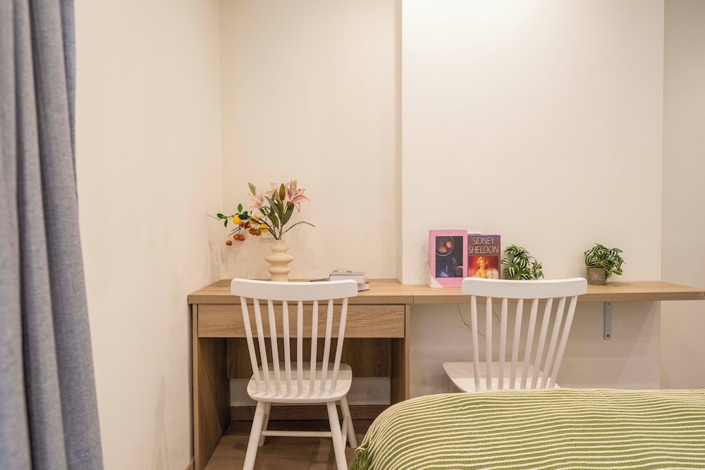 Book and Bed-QuYang Road