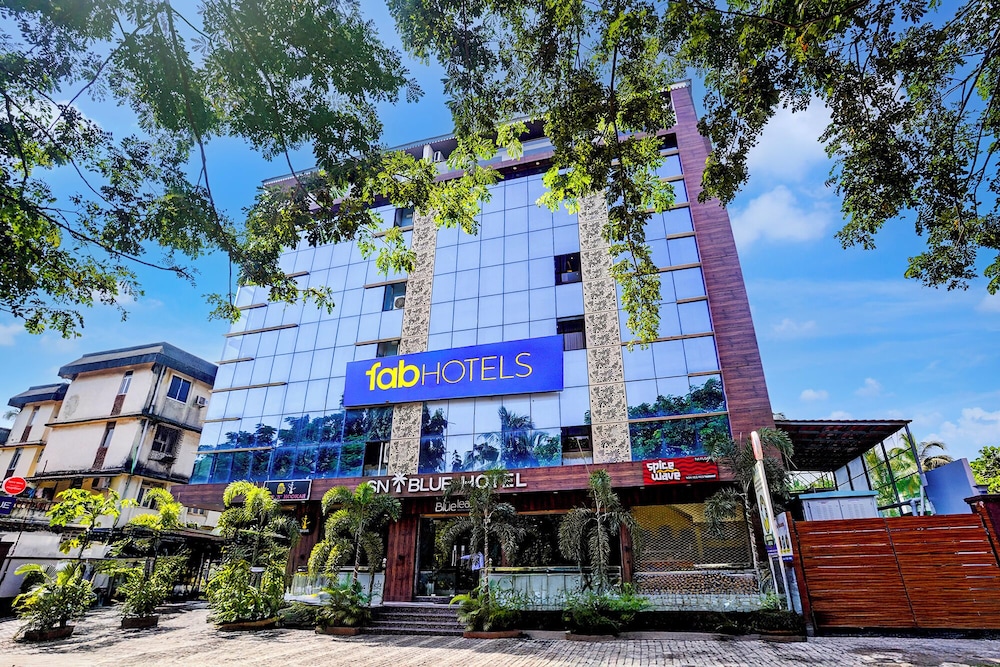 FabHotel Prime SN Blue
