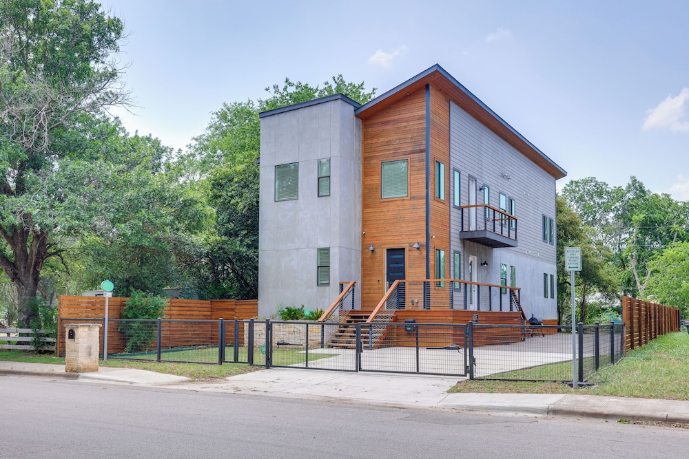 2 Mi to Dtwn San Marcos: Spacious Home w/ Yard!