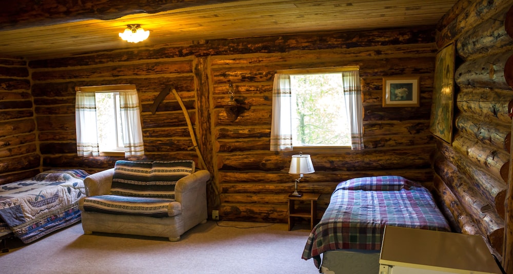 Midnight Sun Log Cabins