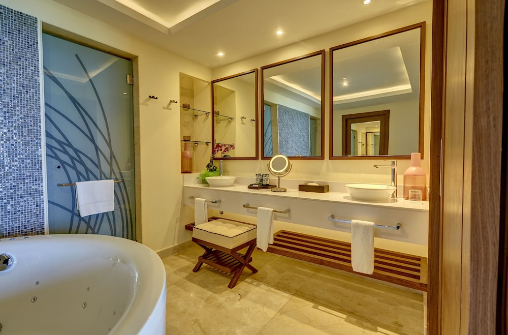 Jamaica Vacations - Royalton Blue Waters Montego Bay, An Autograph Collection All Inclusive Resort - Property Image 64