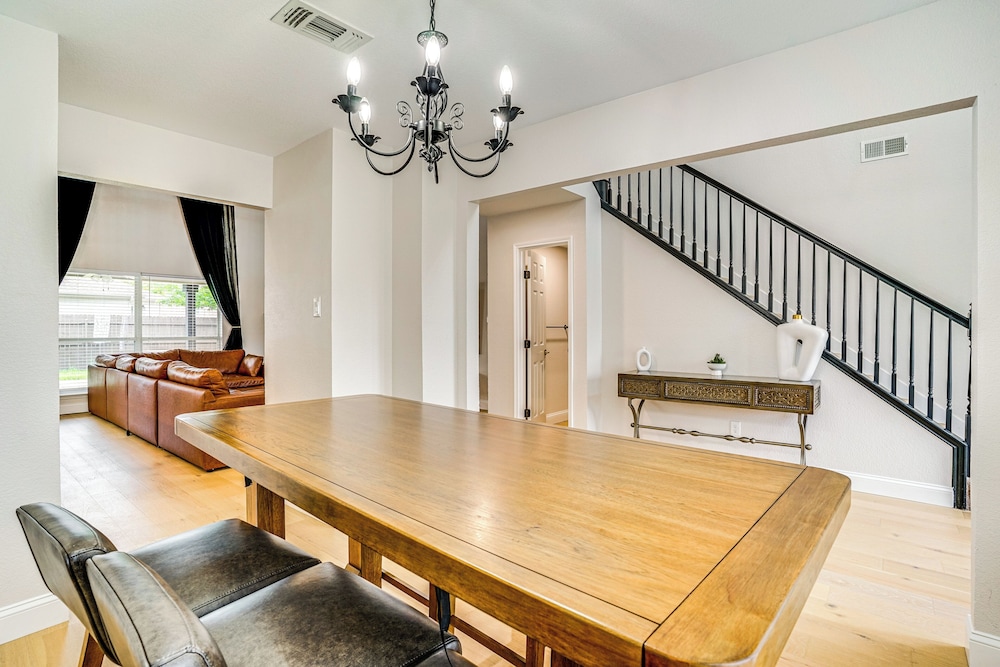 2 Mi to Old Town: Spacious Burleson Vacation Home