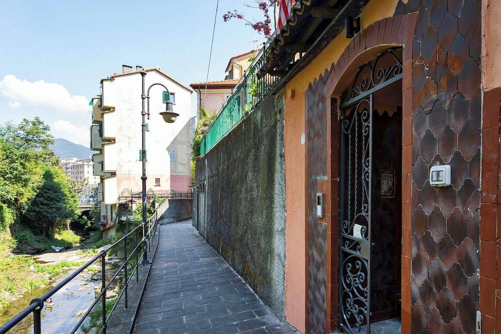 Comfy and Quiet in Camogli
