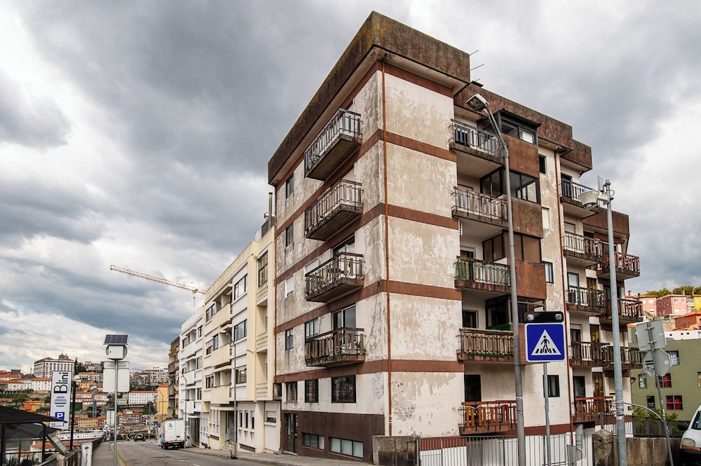 Gaia23 · Lovely 2-bed w/ Parking Amazing View