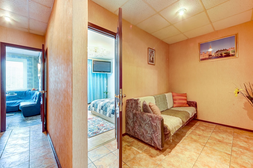 Apartment Vesta on Veteranov view 3