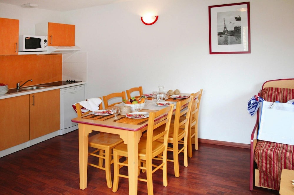 Cassen Holiday for Eight Guests