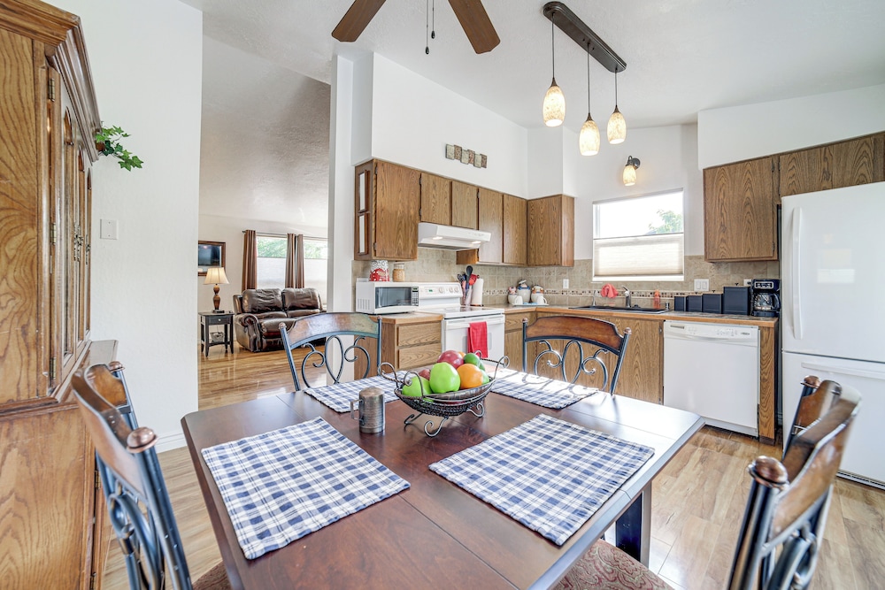 14 Mi to Meridian: Water-view Retreat w/ Patios!
