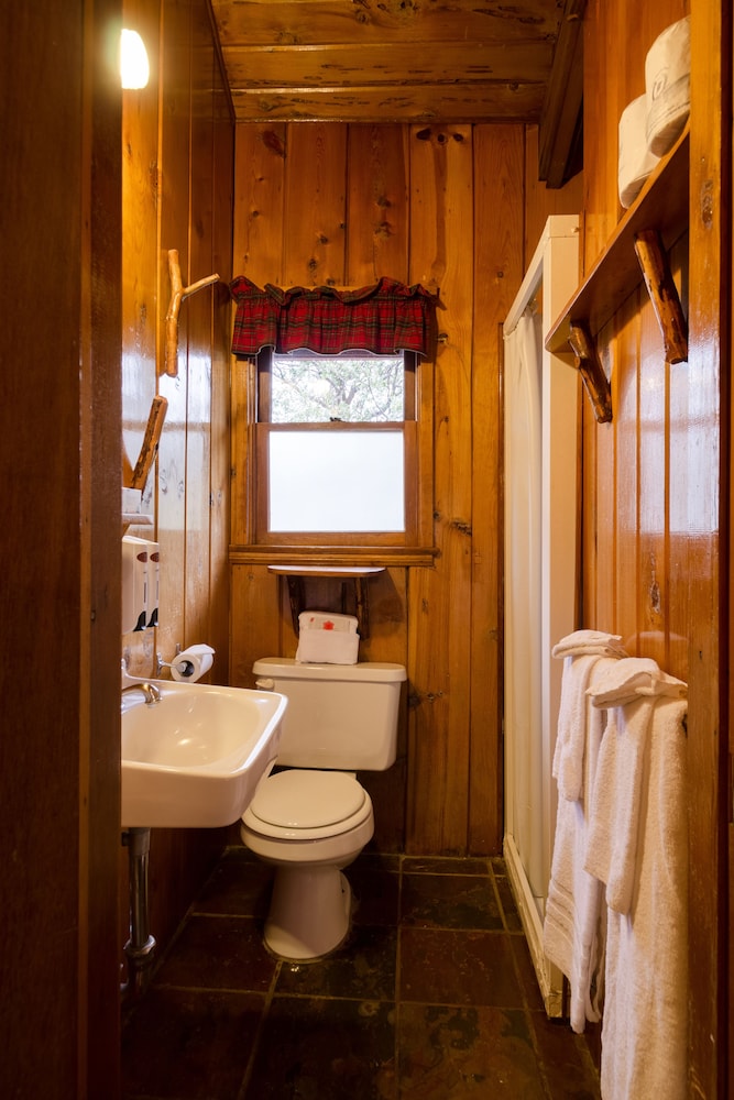 Idyllwild Bunkhouse