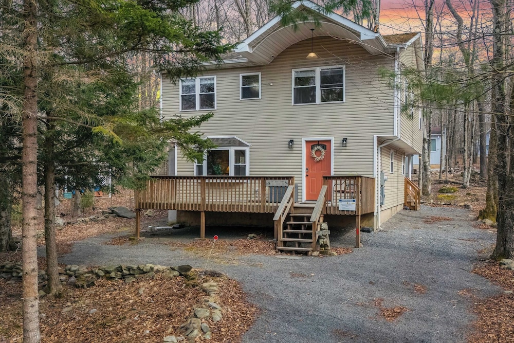 Arrowhead Lake Access, Pool, Fire Pit Near Ski Resorts Oswayo by Avantstay