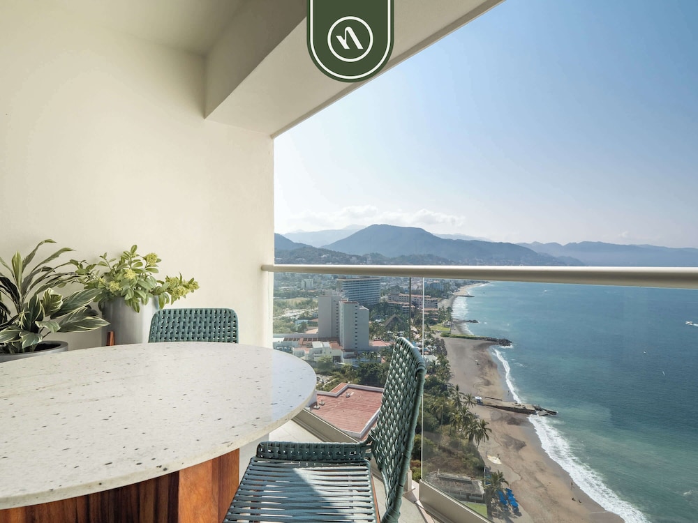 Amazing Apt With Ocean View - King Bed