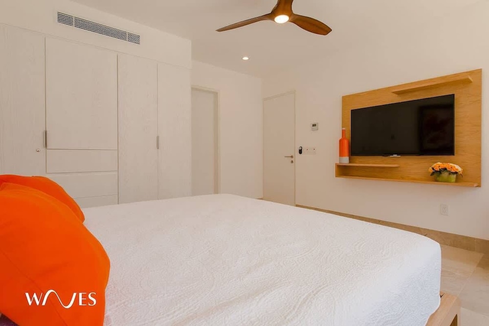 2 Br. Steps Away From the Beach Heated Pool