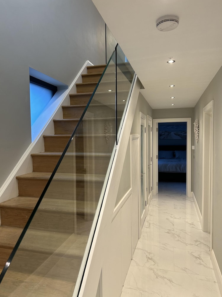 Croke Park, 3-beds, Sleeps 6