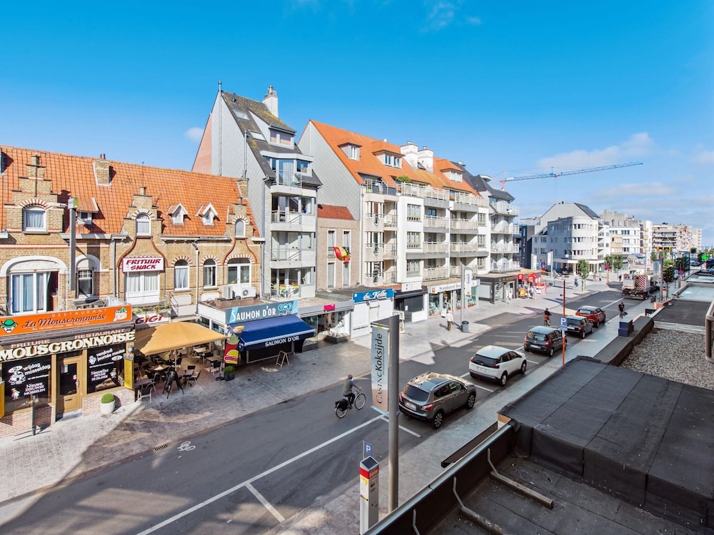 Apartment in Koksijde Near the Sea
