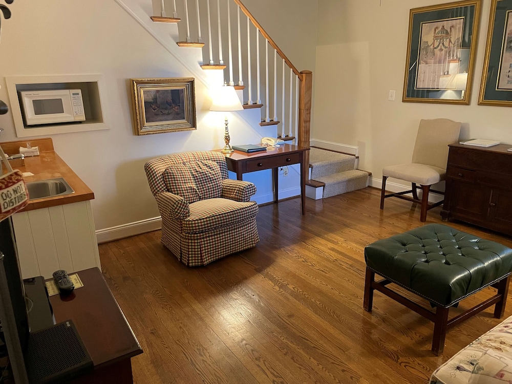 Wilmington Vacations - The Inn at Montchanin Village, a Historic Hotel of America - Property Image 23