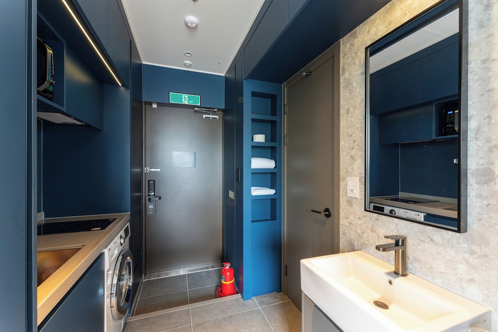 HOMES Stay MyeongDong 28
