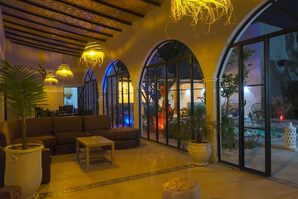 lounge