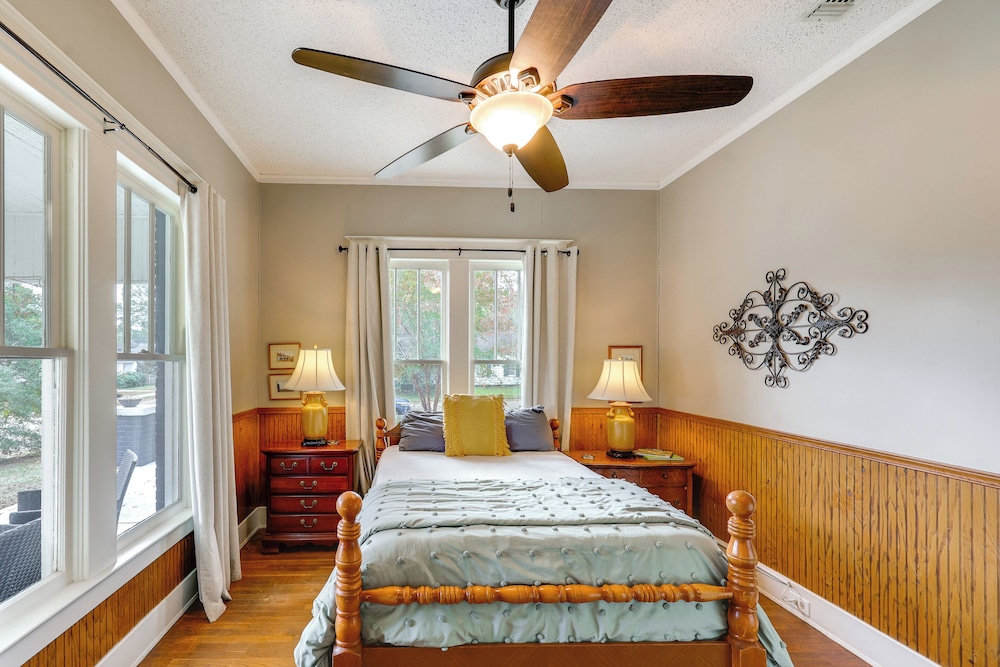 'hickory Hill House' < 1 Mi to Downtown Texarkana!