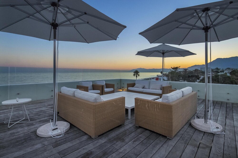 Villa Frontline Beach Costabella - Marbella