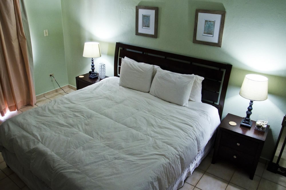 Seaclusions Lookout Front Beach Condo With Amazing View Cb227 view 2
