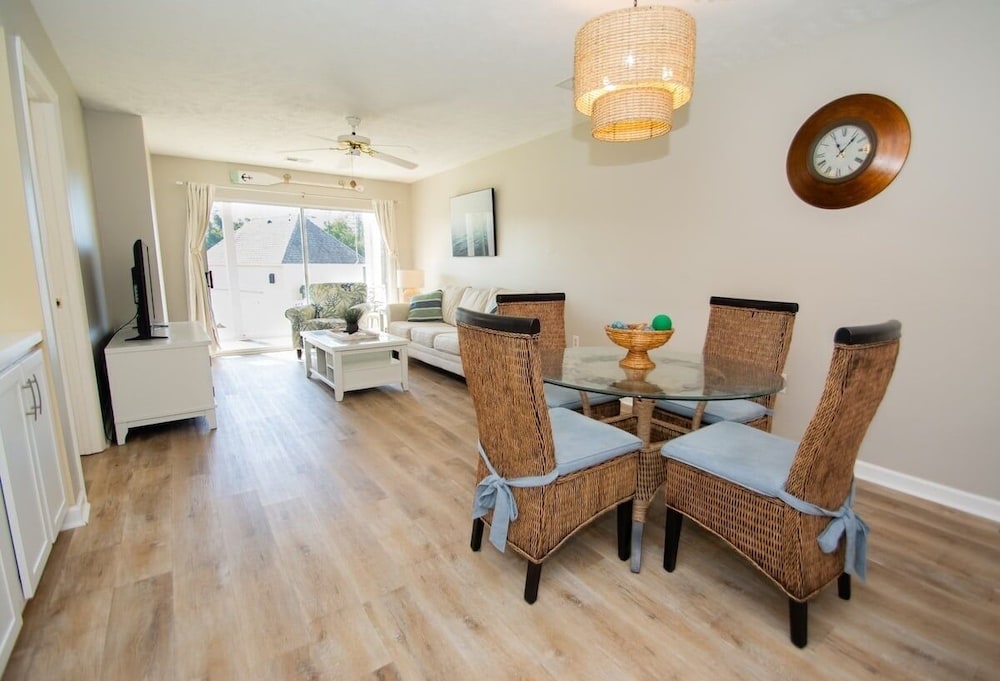 Waterway Village 17b 2 Bedroom Condo